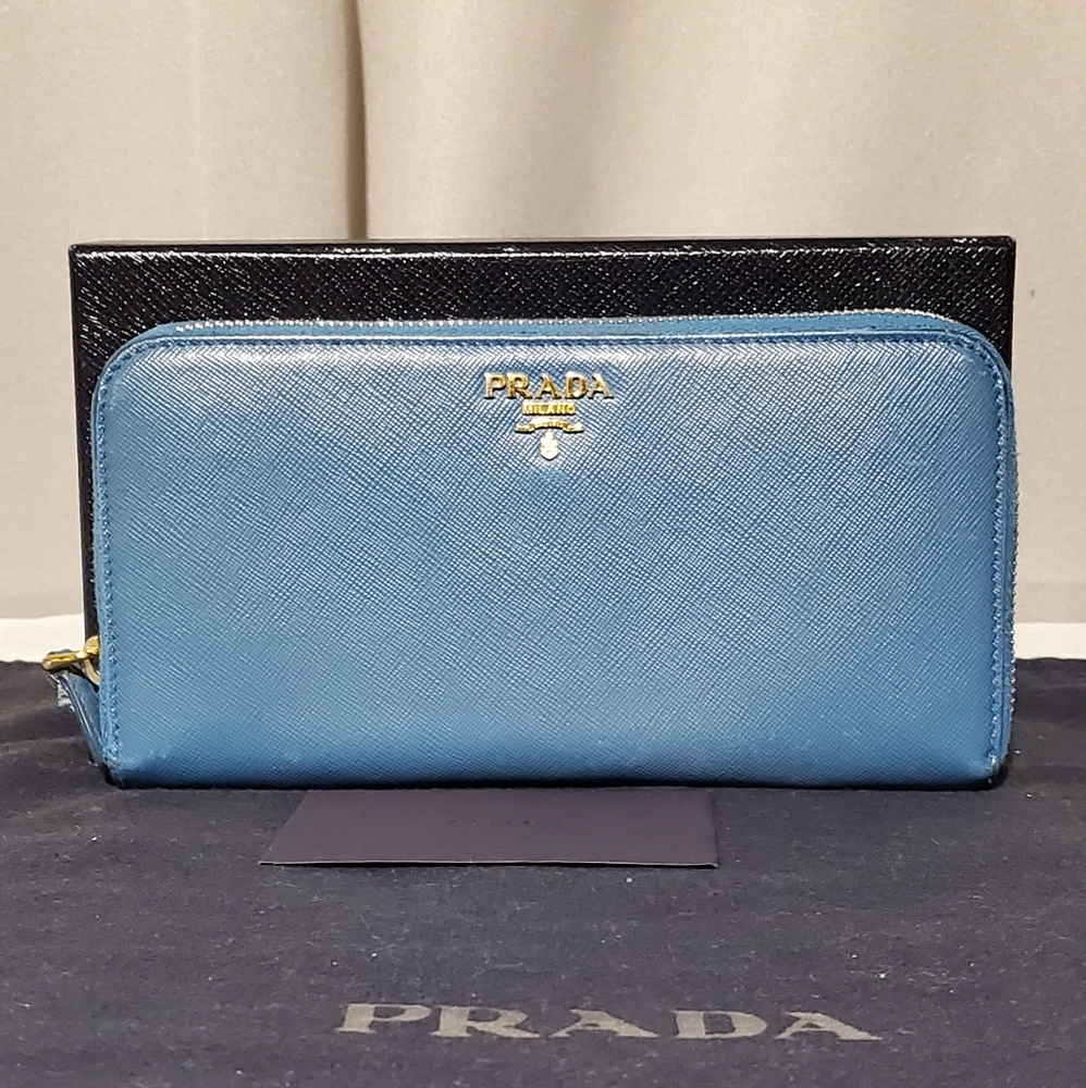 Authentic Prada Saffiano Top Zip Long Wallet